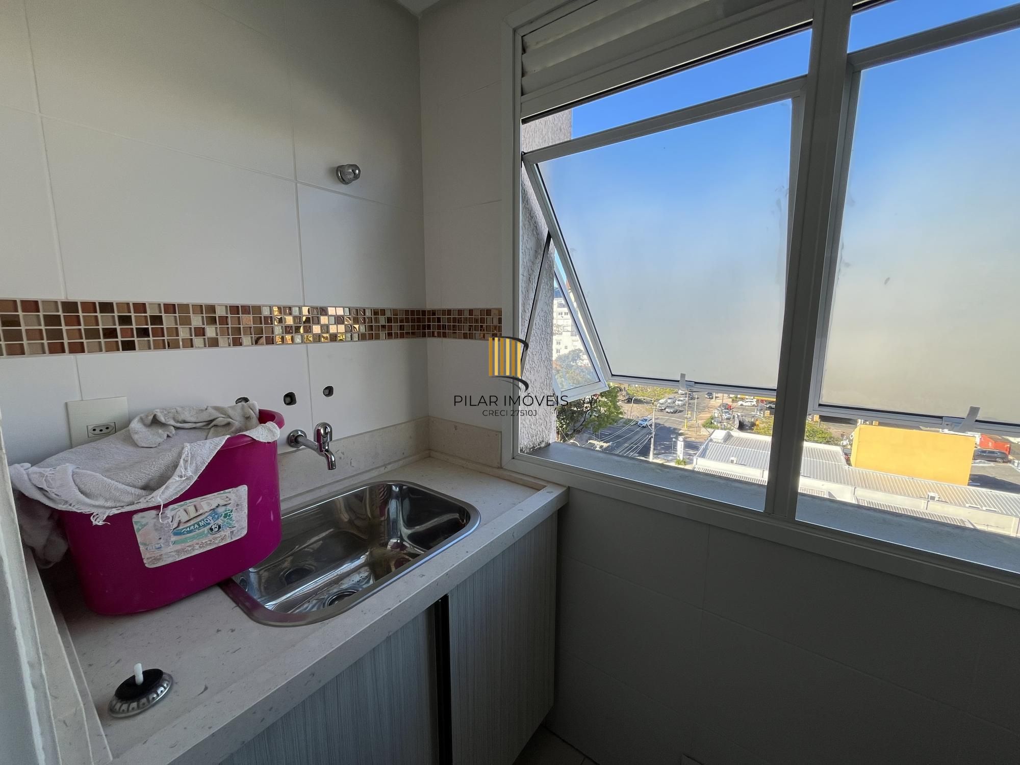 Apartamento de 2 quartos, suíte e 2 vagas garagem bairro São João Porto Alegre