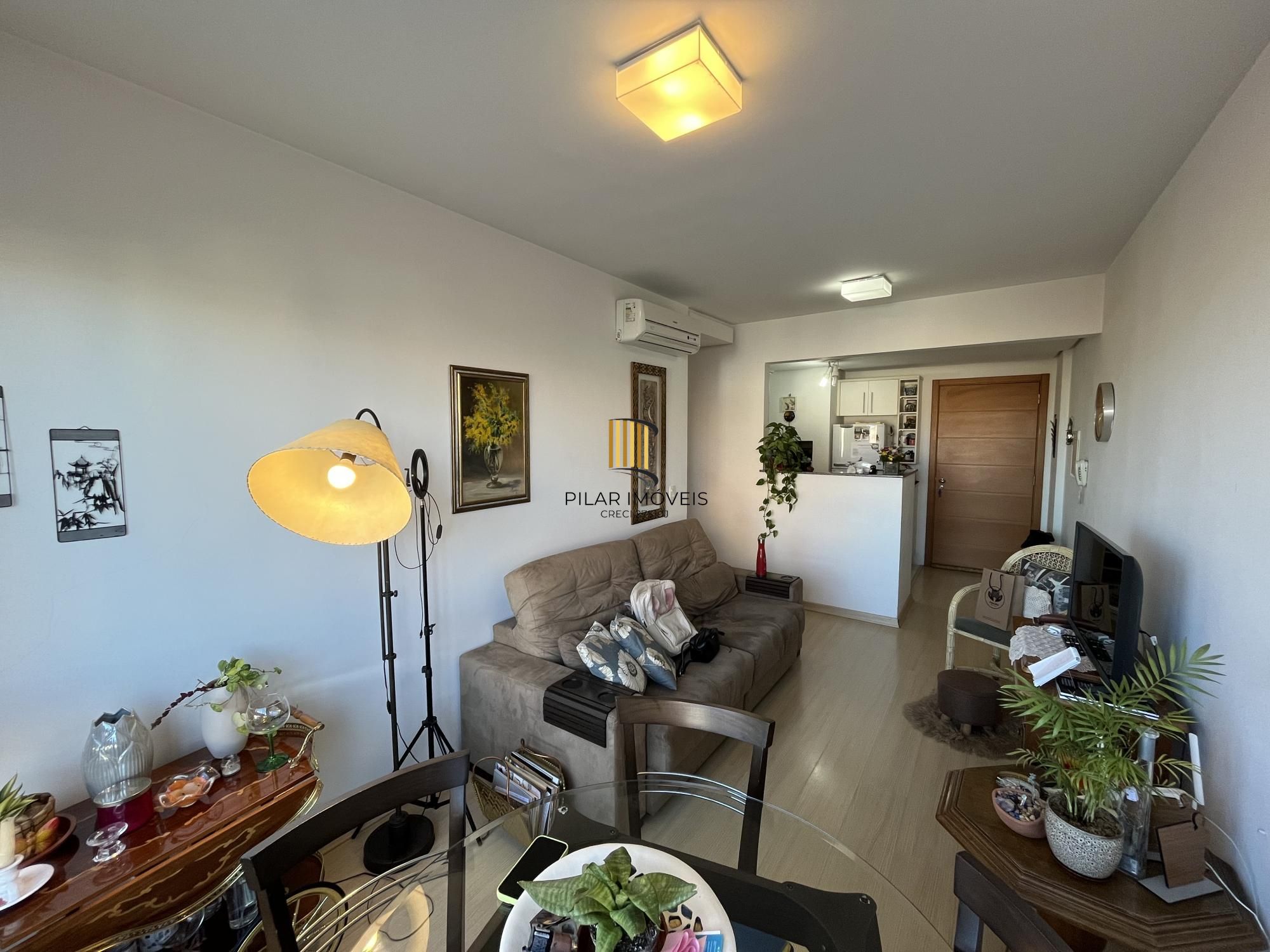 SPOT - Apartamento de um dormitório com garagem na Cidade Baixa