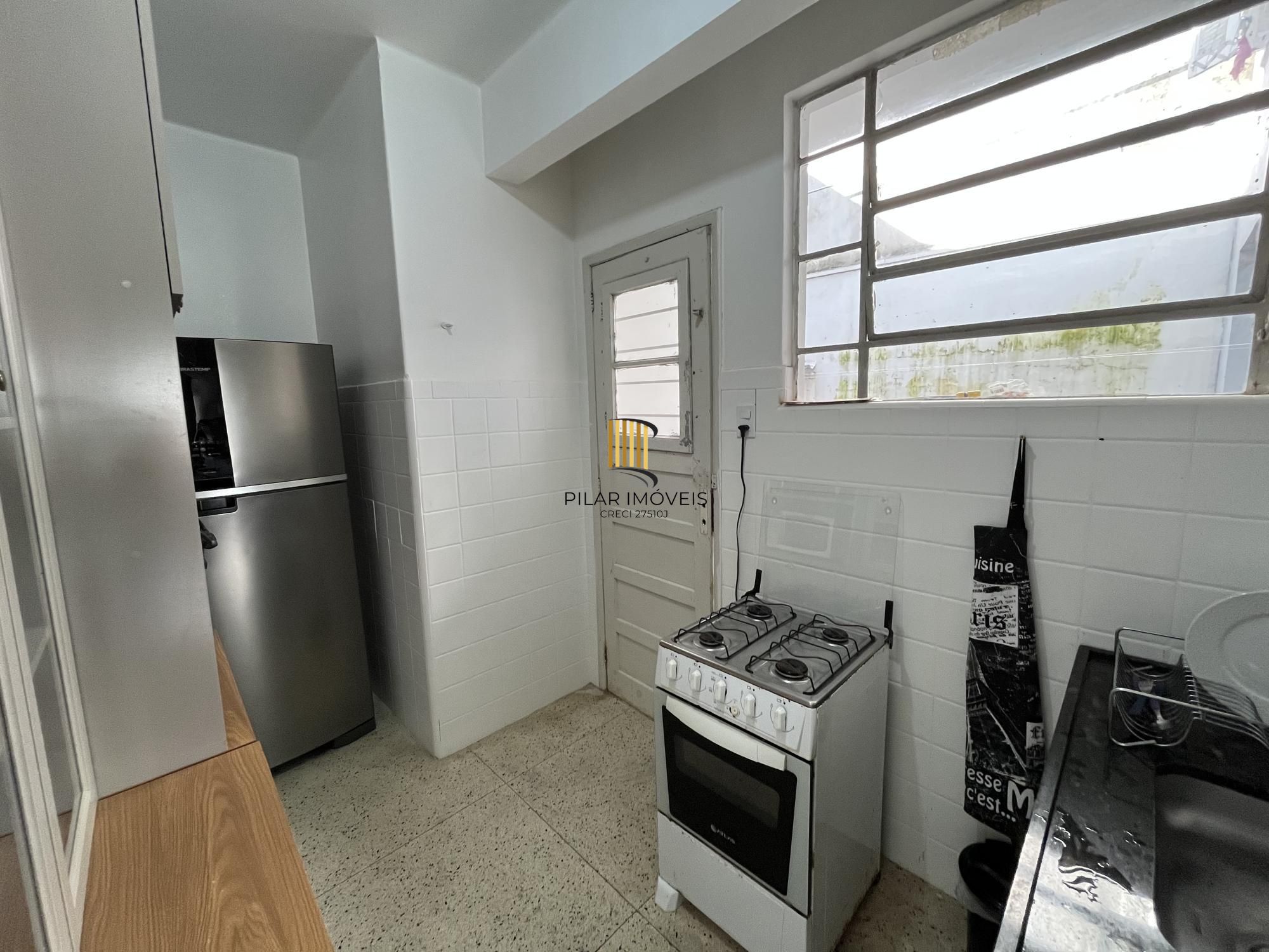 Apartamento térreo de dois quartos no bairro Farroupilha