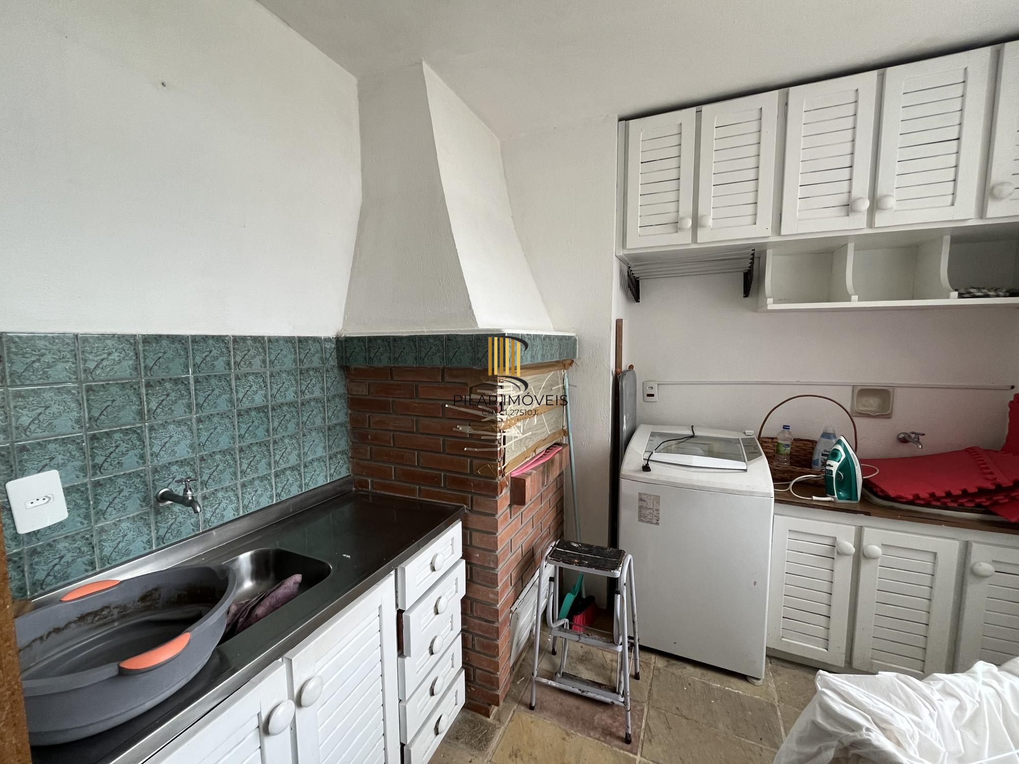 Duplex de 1 quarto, garagem coberta no bairro Cidade Baixa em Porto Alegre