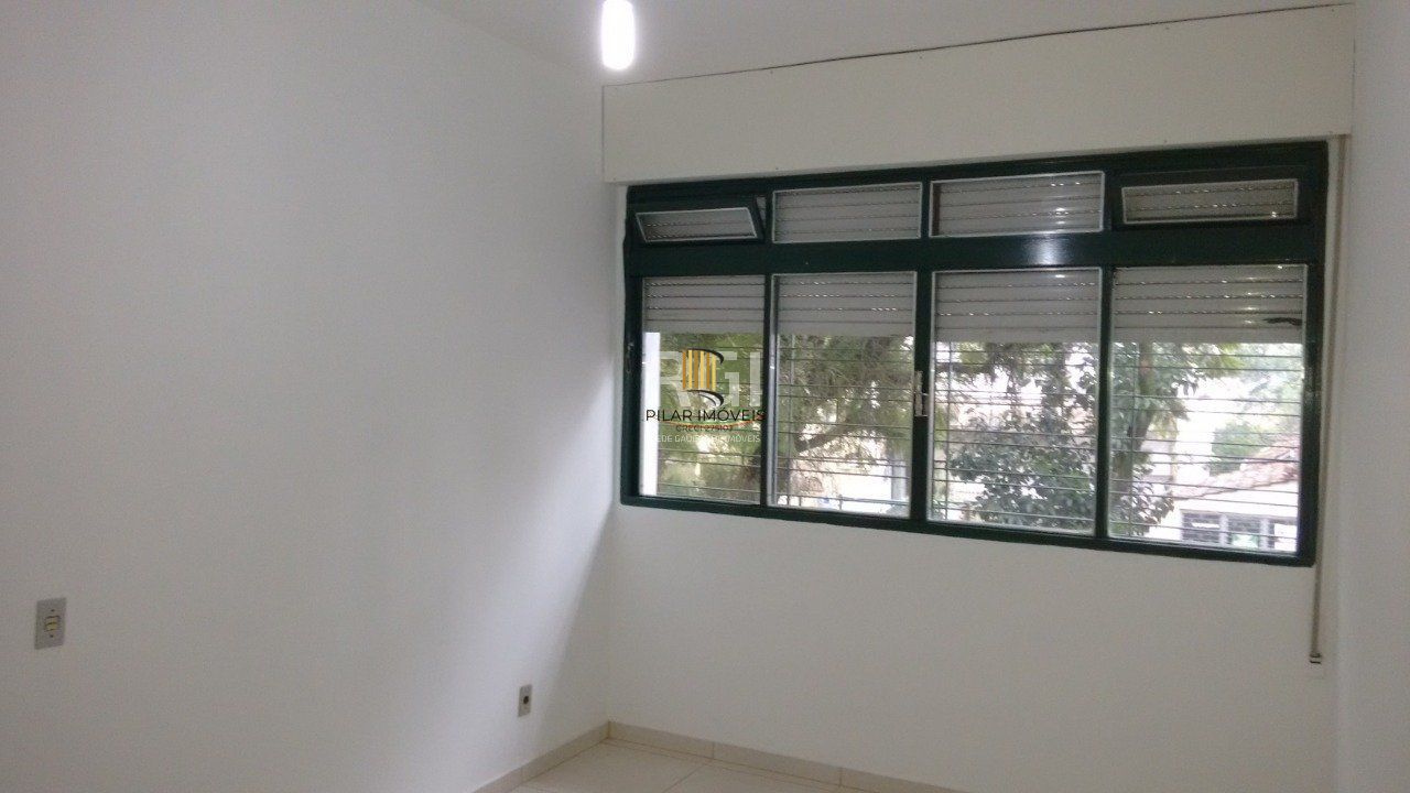 Casa para Venda - 363m², 3 dormitórios, sendo 1 suites, 2 vagas - São João