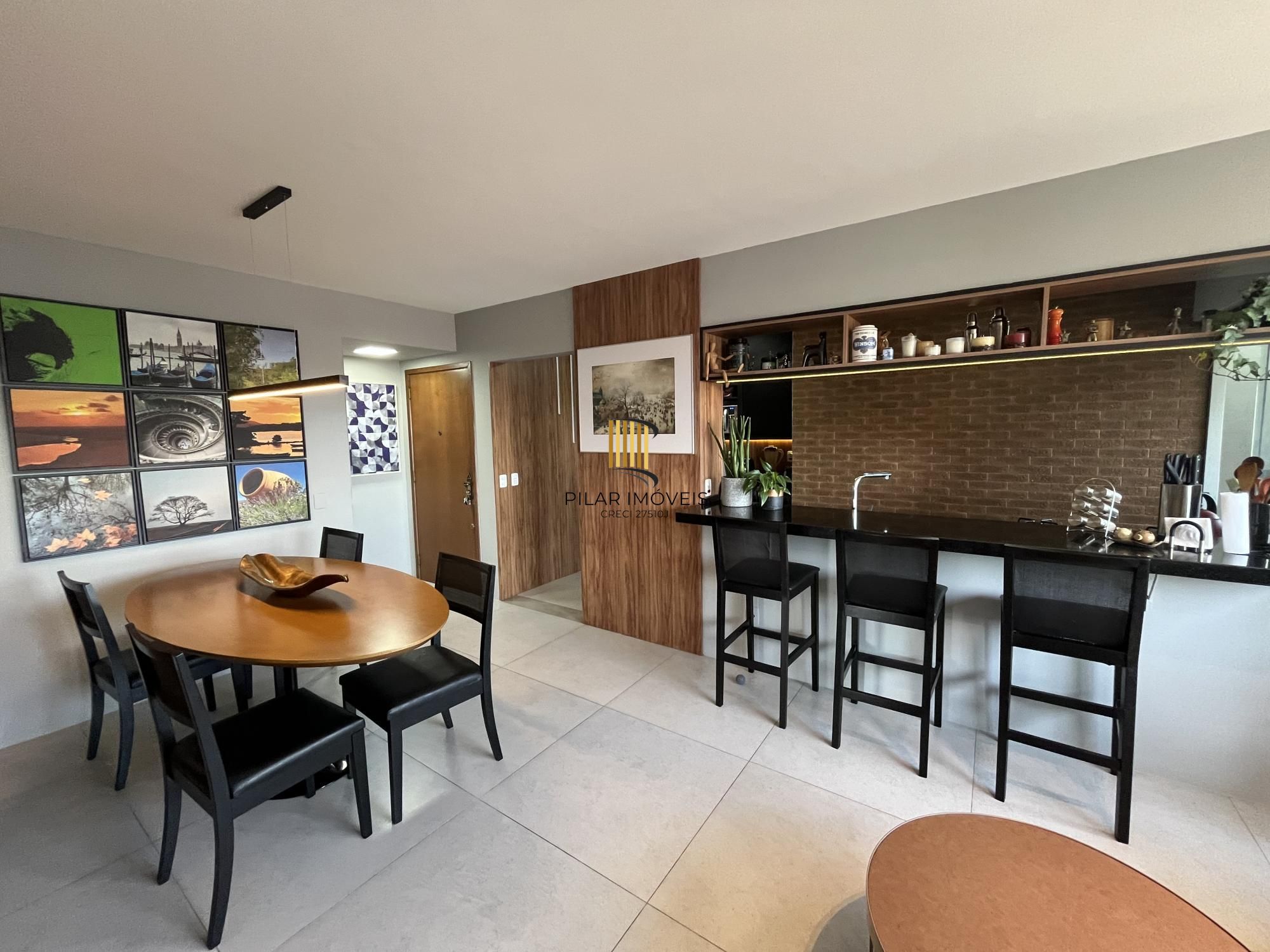 Apartamento de 2 quartos e 1 vaga de garagem no bairro Rio Branco Porto Alegre