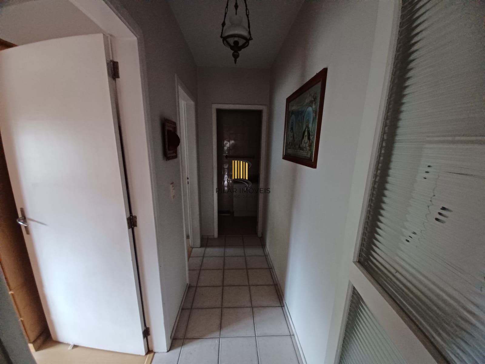 Apartamento de 2 dormitórios lavabo living amplo com sacada  de frente edificio com elevador