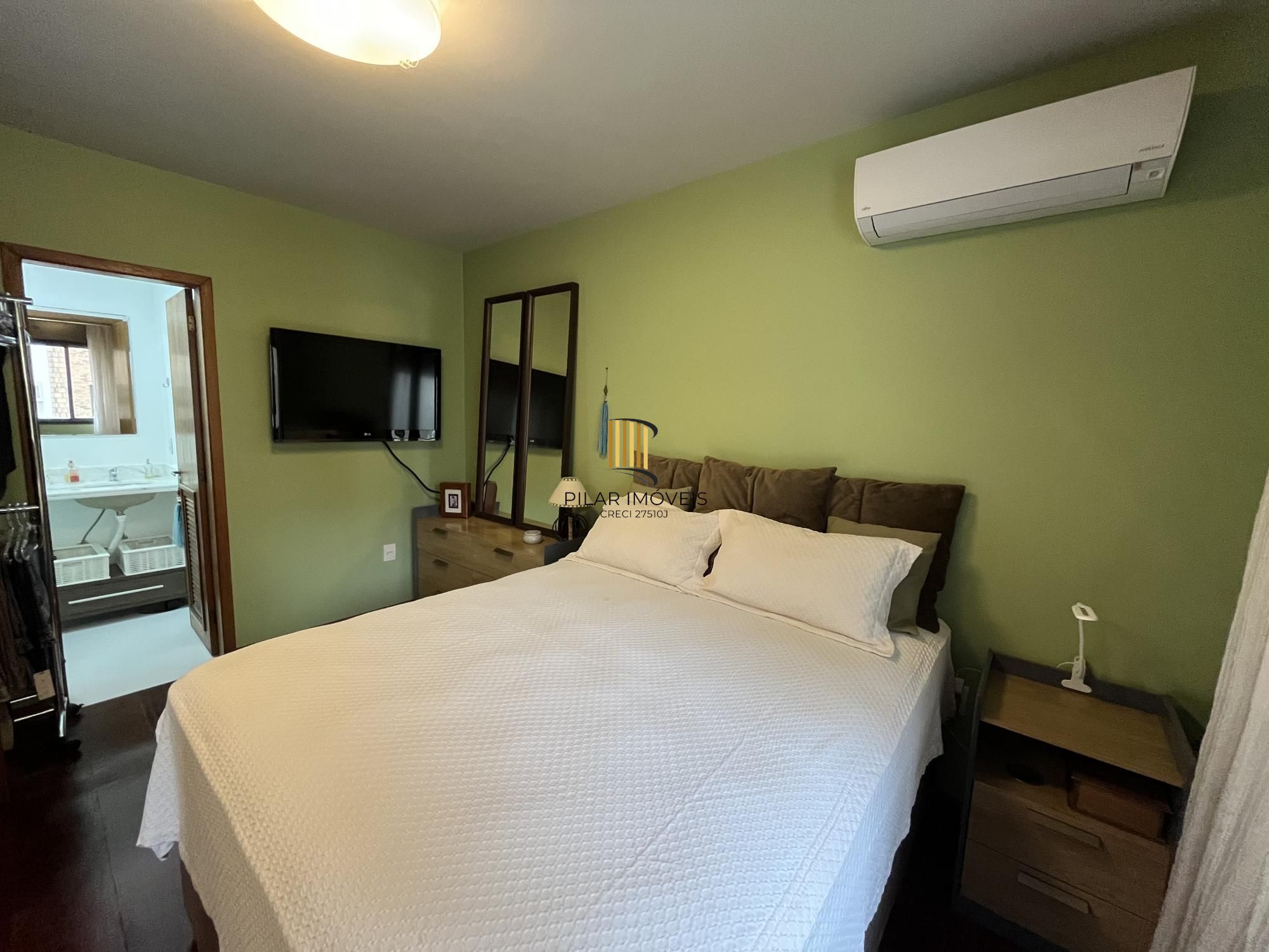 Apartamento de 2 quartos, suíte, churrasqueira, lareira e garagem Bela Vista POA
