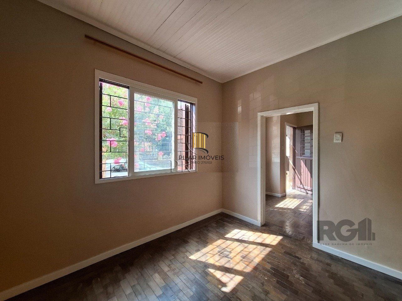 Casa para Venda - 90m², 2 dormitórios, 4 vagas - São Geraldo