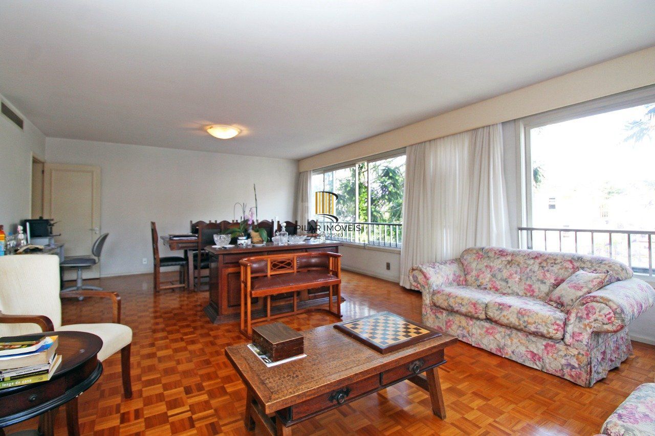 Apartamento para Venda - 245.75m², 3 dormitórios, sendo 1 suites, 2 vagas - Moinhos de Vento