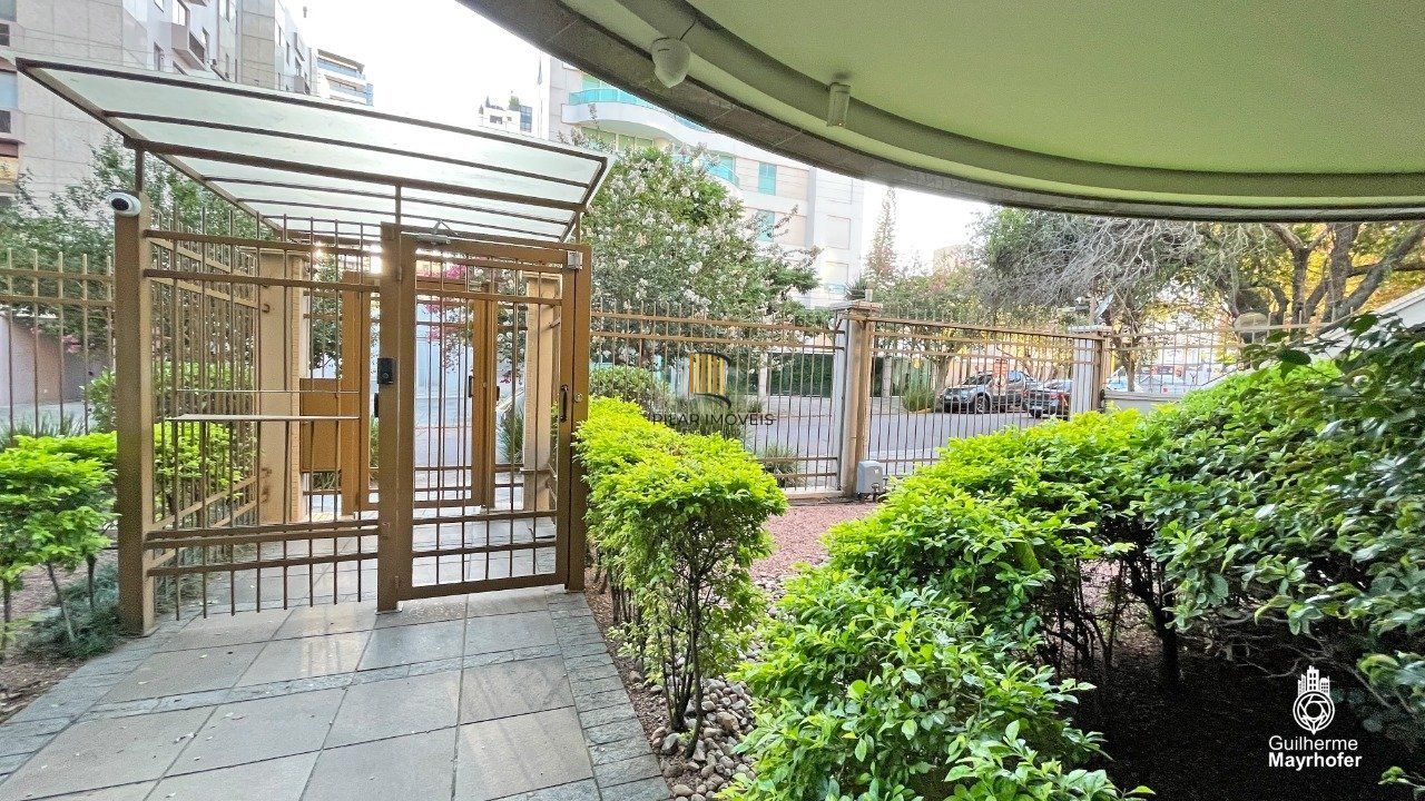 Cobertura para Venda - 327m², 3 dormitórios, sendo 3 suites, 5 vagas - Petrópolis