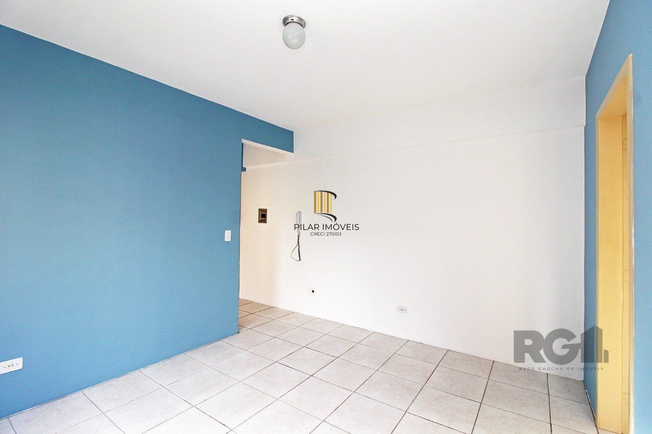 Apartamento de um dormitório na rua Washington Luiz, Centro Histórico de Porto Alegre.  