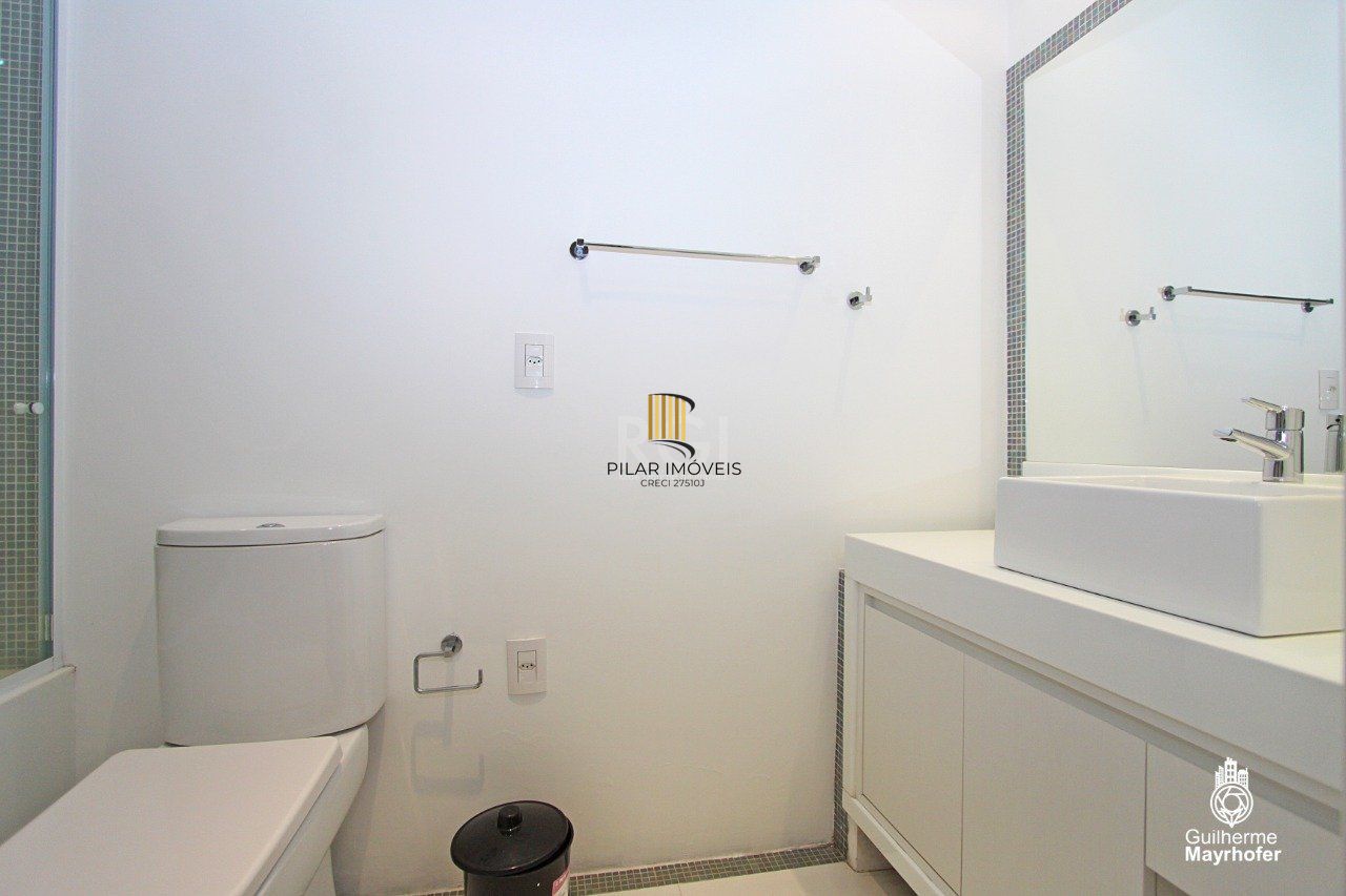 Cobertura para Venda - 327m², 3 dormitórios, sendo 3 suites, 5 vagas - Petrópolis