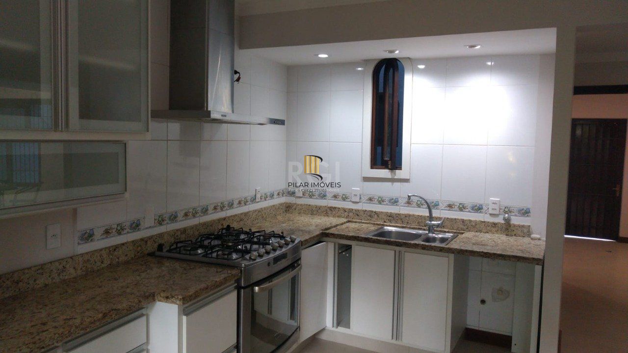 Casa para Venda - 204.81m², 4 dormitórios, sendo 1 suites, 2 vagas - Cristal