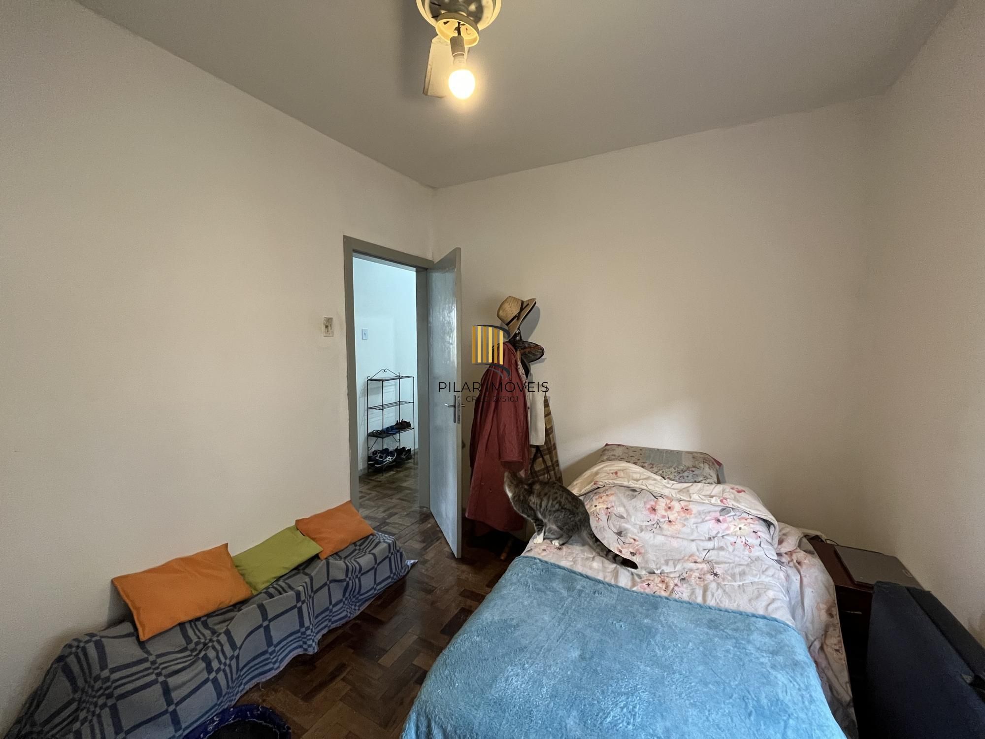 Apartamento de três dormitórios com vaga no Conjunto Residencial Roque Calage