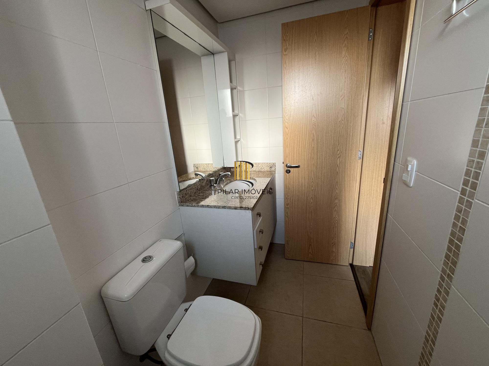 Apartamento de 2 quartos, suíte e 1 vaga de garagem no bairro Partenon em POA/RS