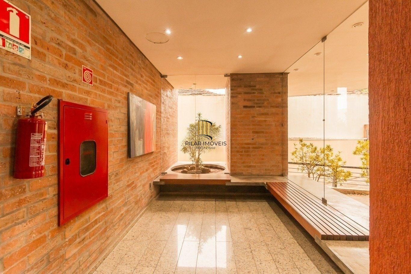 Cobertura de 3 quartos, 2 suítes e 2 vagas de garagem no bairro Petrópolis POA