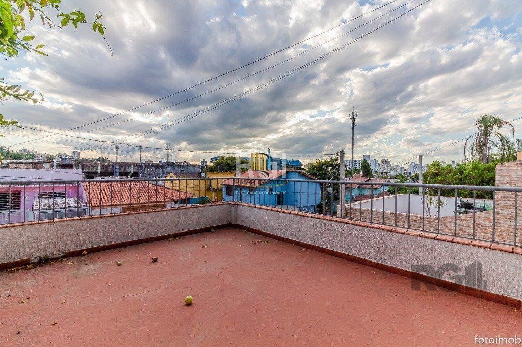 Apartamento 2 dormitórios no bairro Azenha