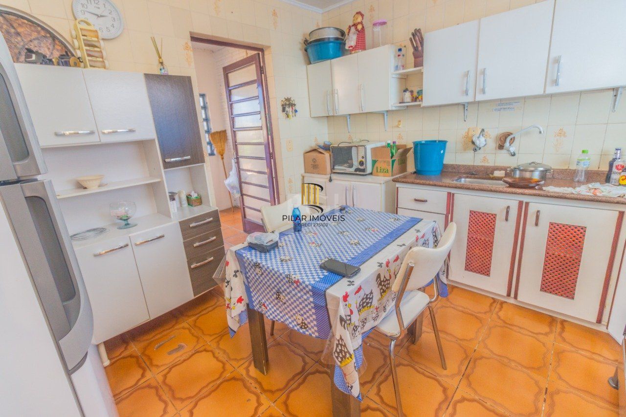Casa para Venda - 165m², 3 dormitórios, 4 vagas - Santa Tereza