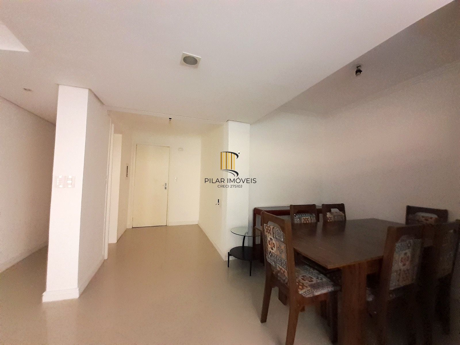 Apartamento de dois quartos no bairro Menino Deus em Porto Alegre