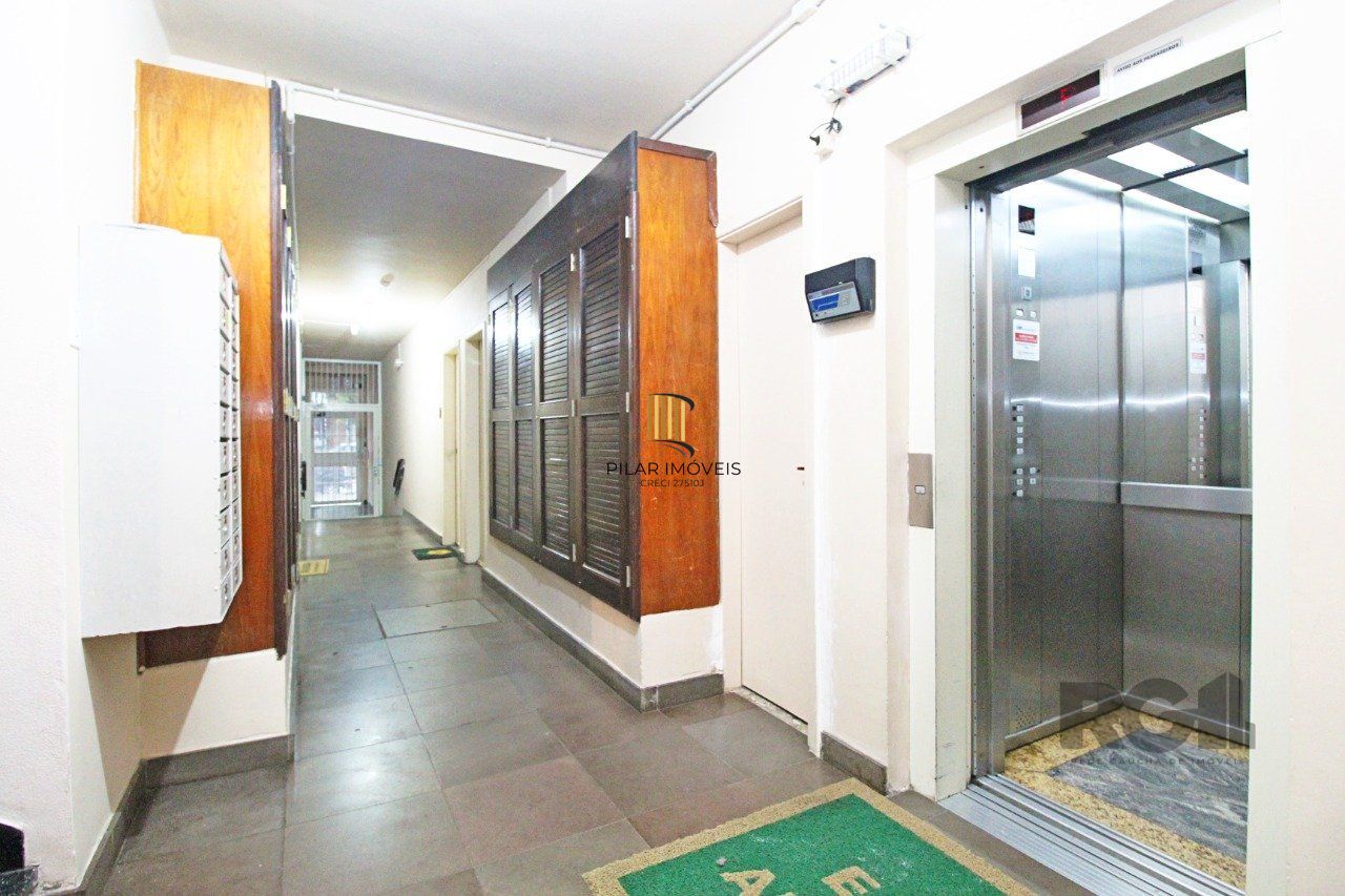 Apartamento para Venda - 68m², 2 dormitórios, sendo 1 suites, Cidade Baixa