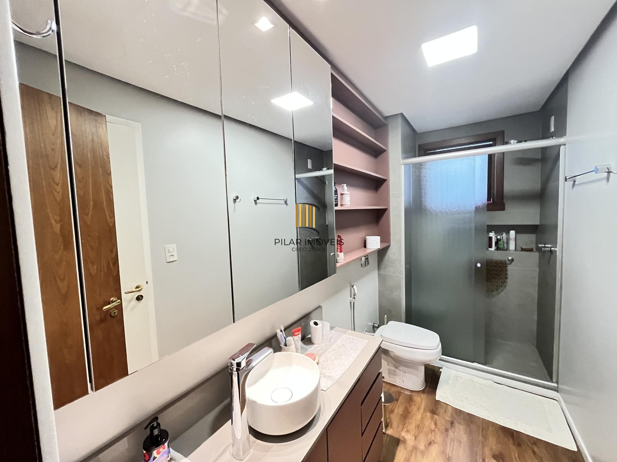 Apartamento de 3 quartos, 2 suítes, 1 americana e 2 vagas no bairro Farroupilha