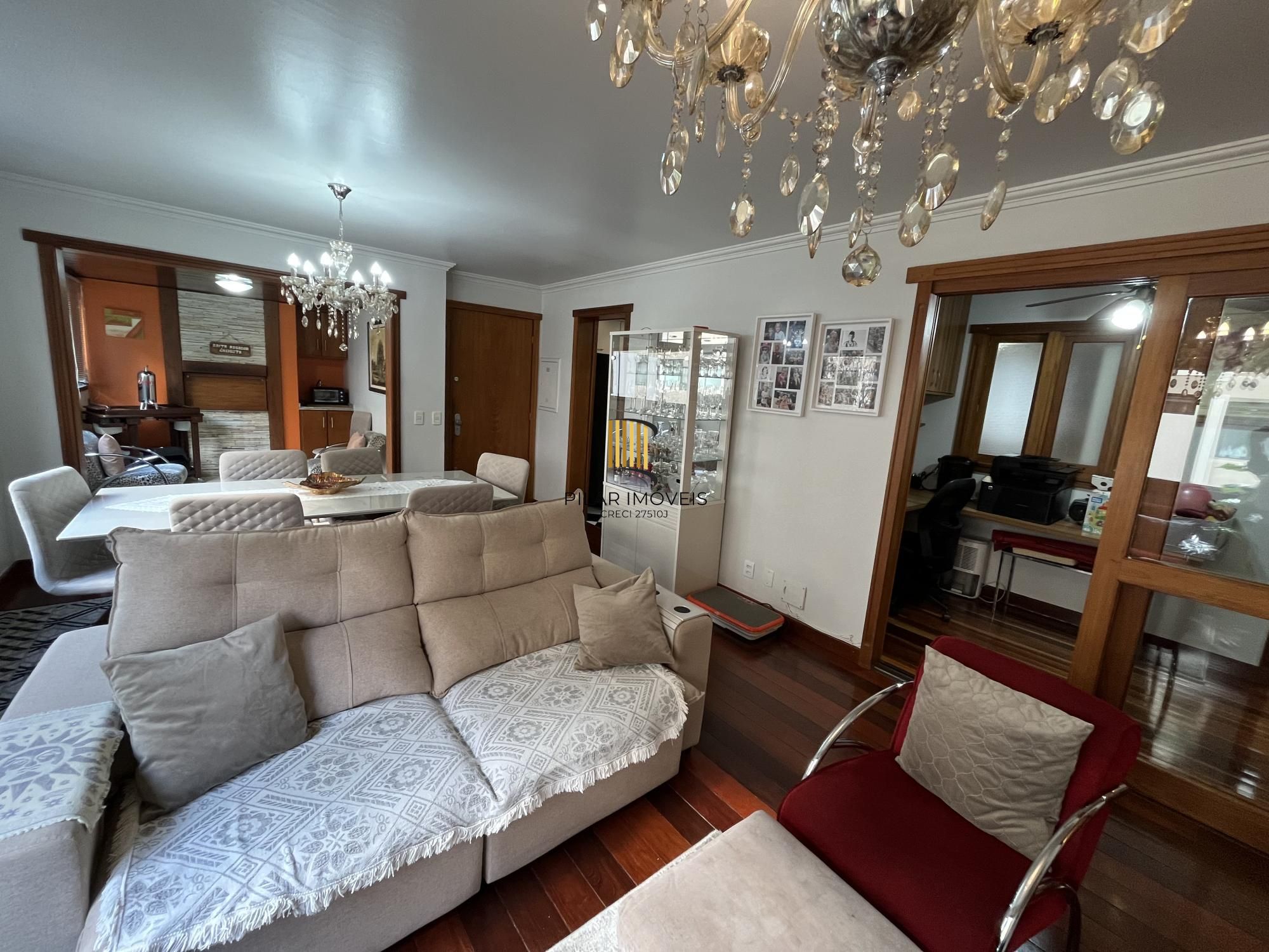 Apartamento de 3 quartos, suíte e 2 vagas de garagem no bairro Santana em POA
