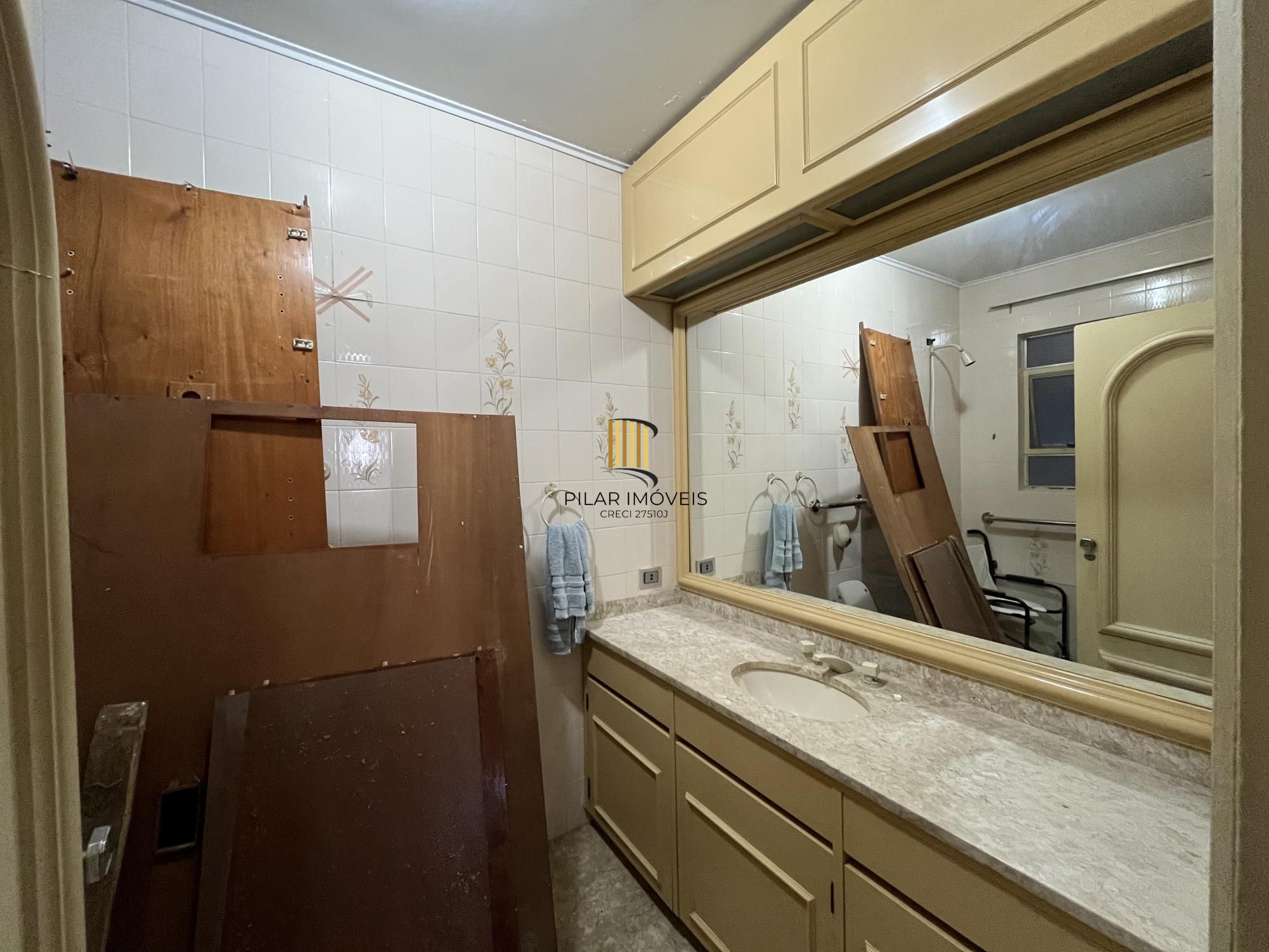Apartamento de 3 quartos, suíte e 1 vaga de garagem no bairro Bom Fim em POA/RS