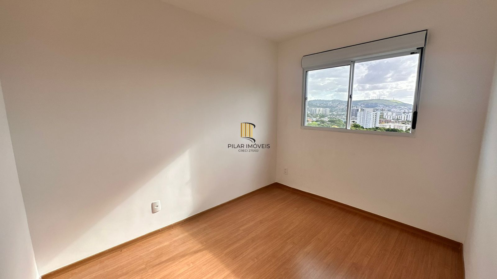 Apartamento Novo de dois dormitorios e duas vagas