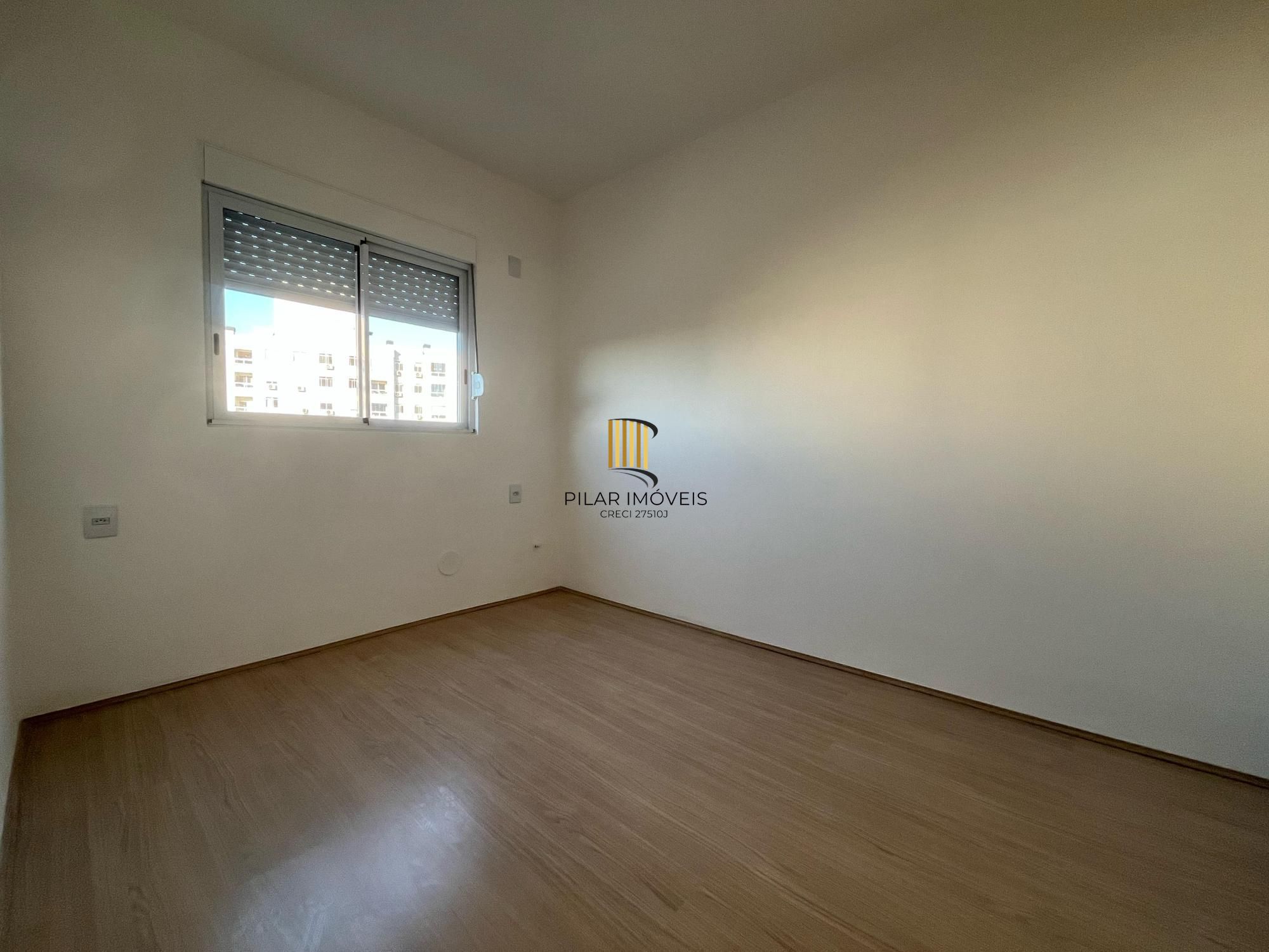 Apartamento de 2 quartos e 1 vaga de garagem no bairro Morro Santana em POA