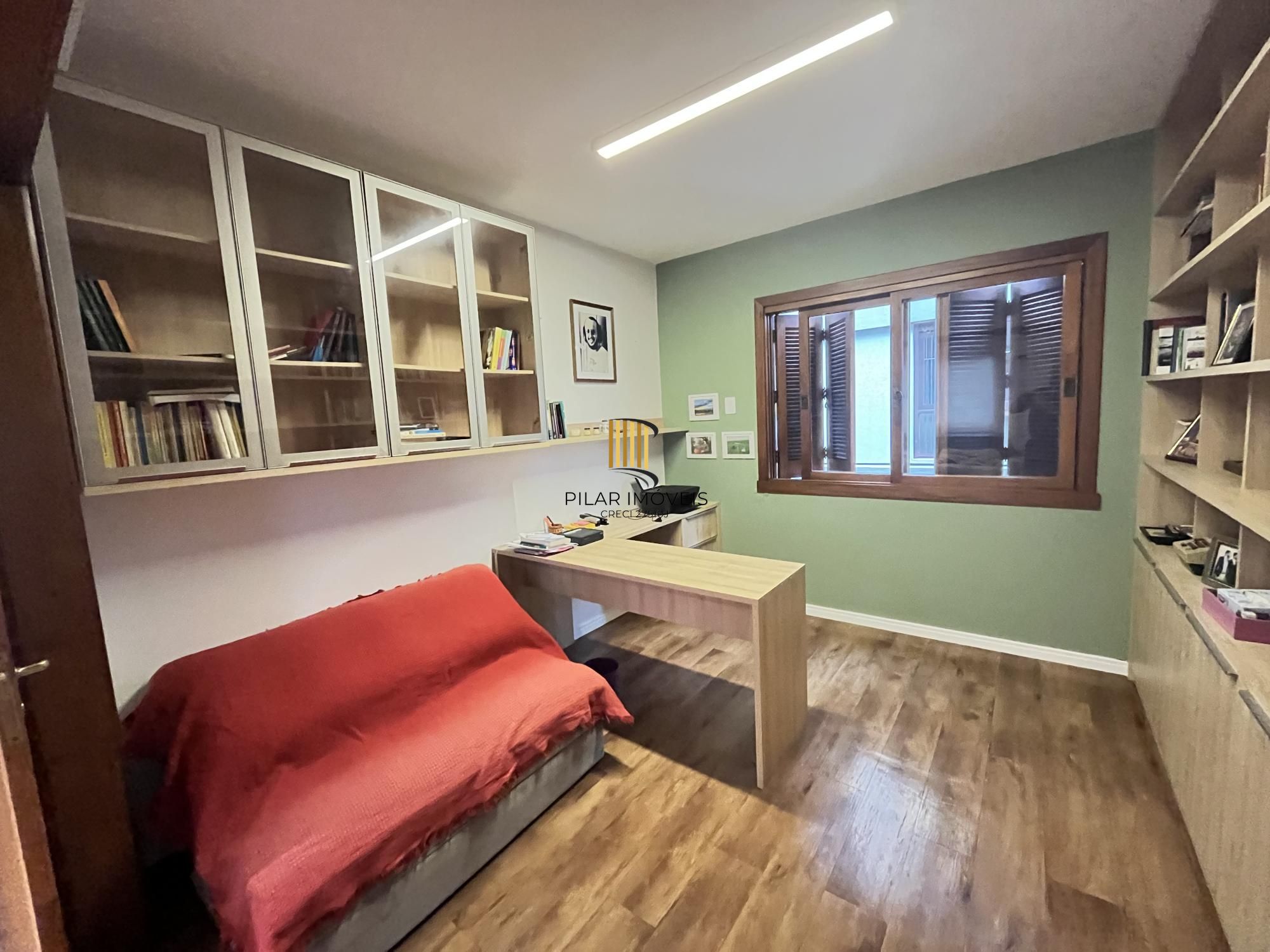 Apartamento de 3 quartos, 2 suítes, 1 americana e 2 vagas no bairro Farroupilha