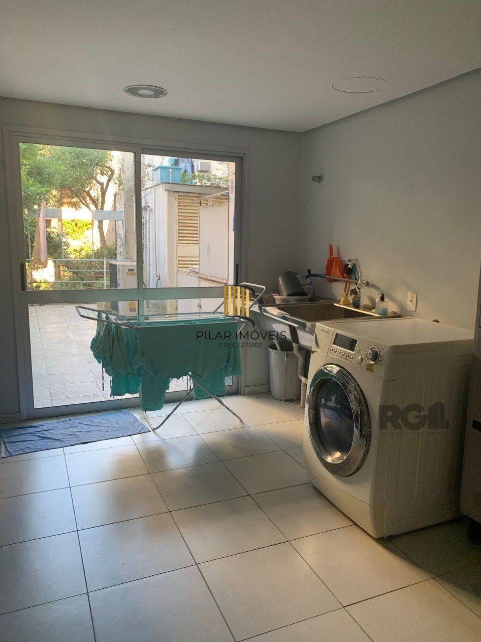 Prédio Comercial no bairro Bom Fim