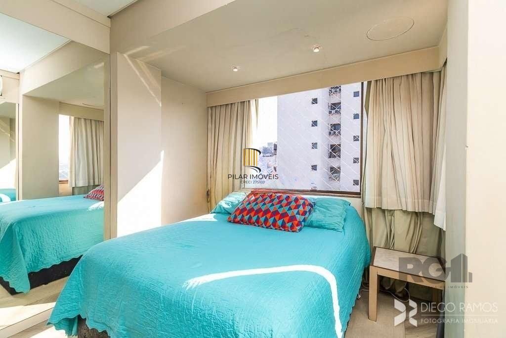 Cobertura para Venda - 185m², 3 dormitórios, sendo 1 suites, 2 vagas - Petrópolis