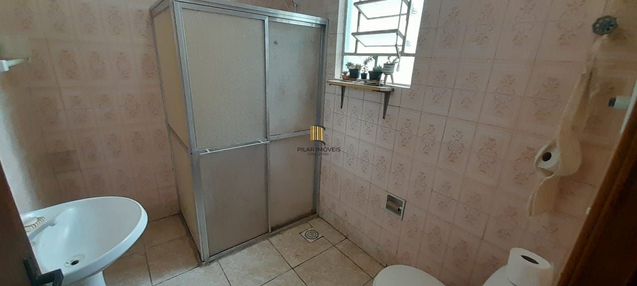 Apartamento de dois quartos no bairro Santana em Porto Alegre