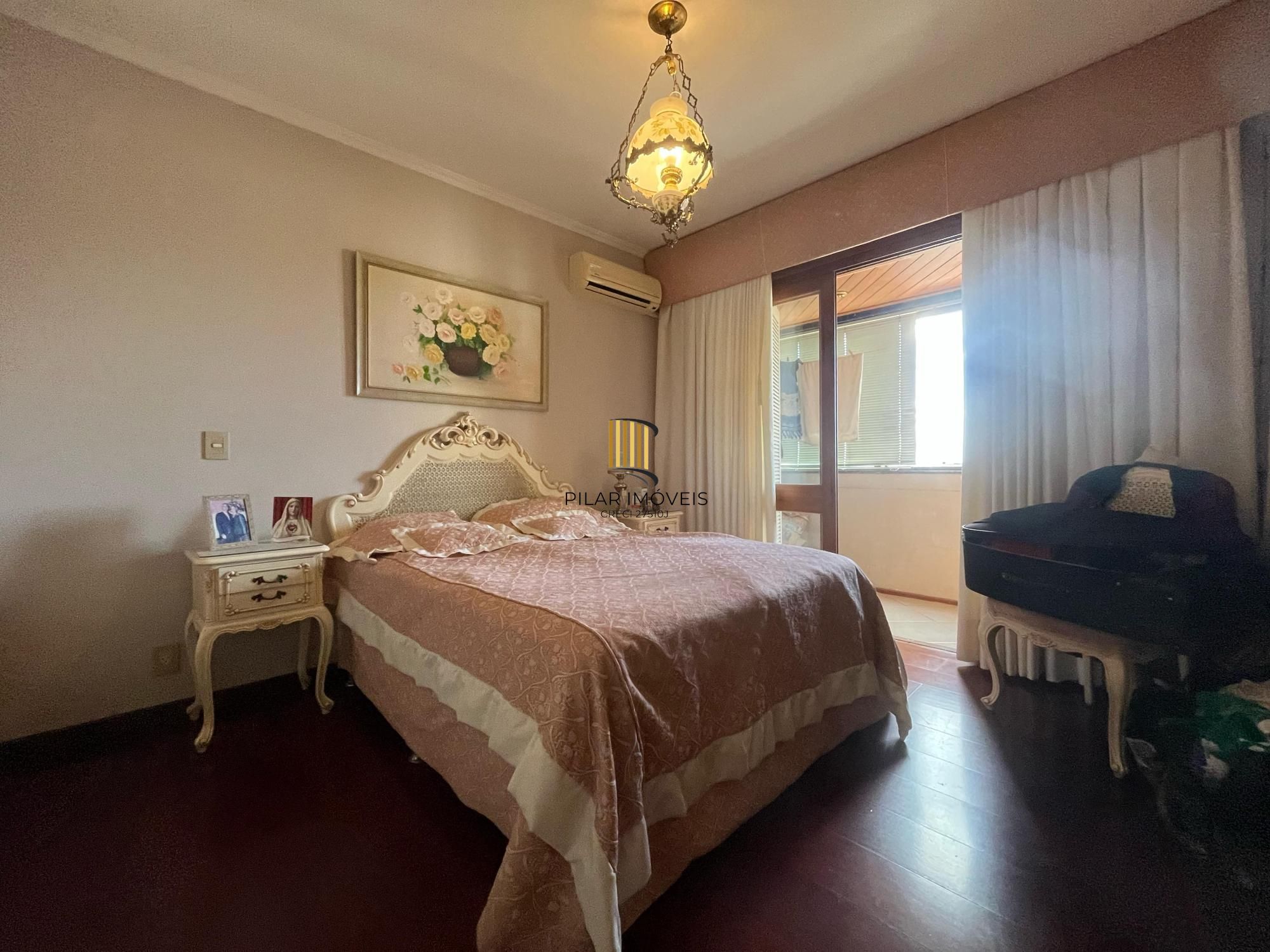 Apartamento 3 quartos, suíte, sacada, lareira, churrasqueira, 2 vagas de garagem