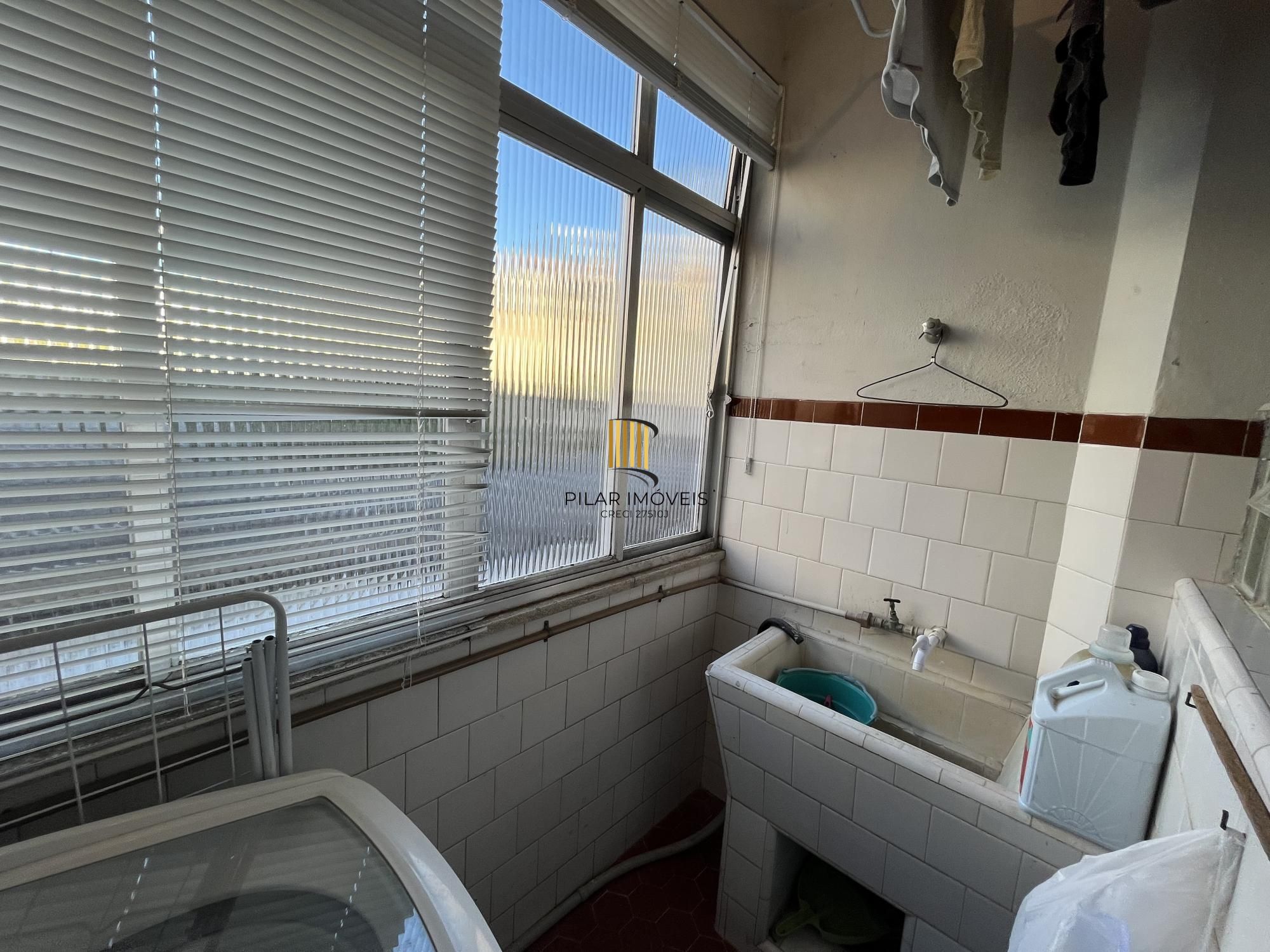 Bernaud - Apartamento de 4 quartos no bairro Menino Deus em Porto Alegre