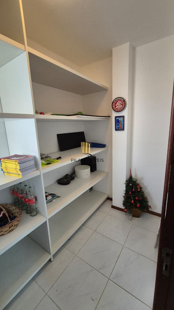 apartamento de 2 quartos, suíte e 1 vaga de garagem no bairro Menino Deus