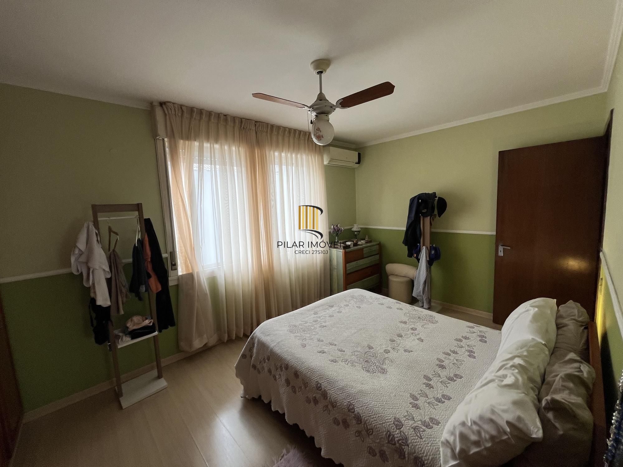 Apartamento de dois quartos com suíte no bairro Menino Deus em Porto Alegre