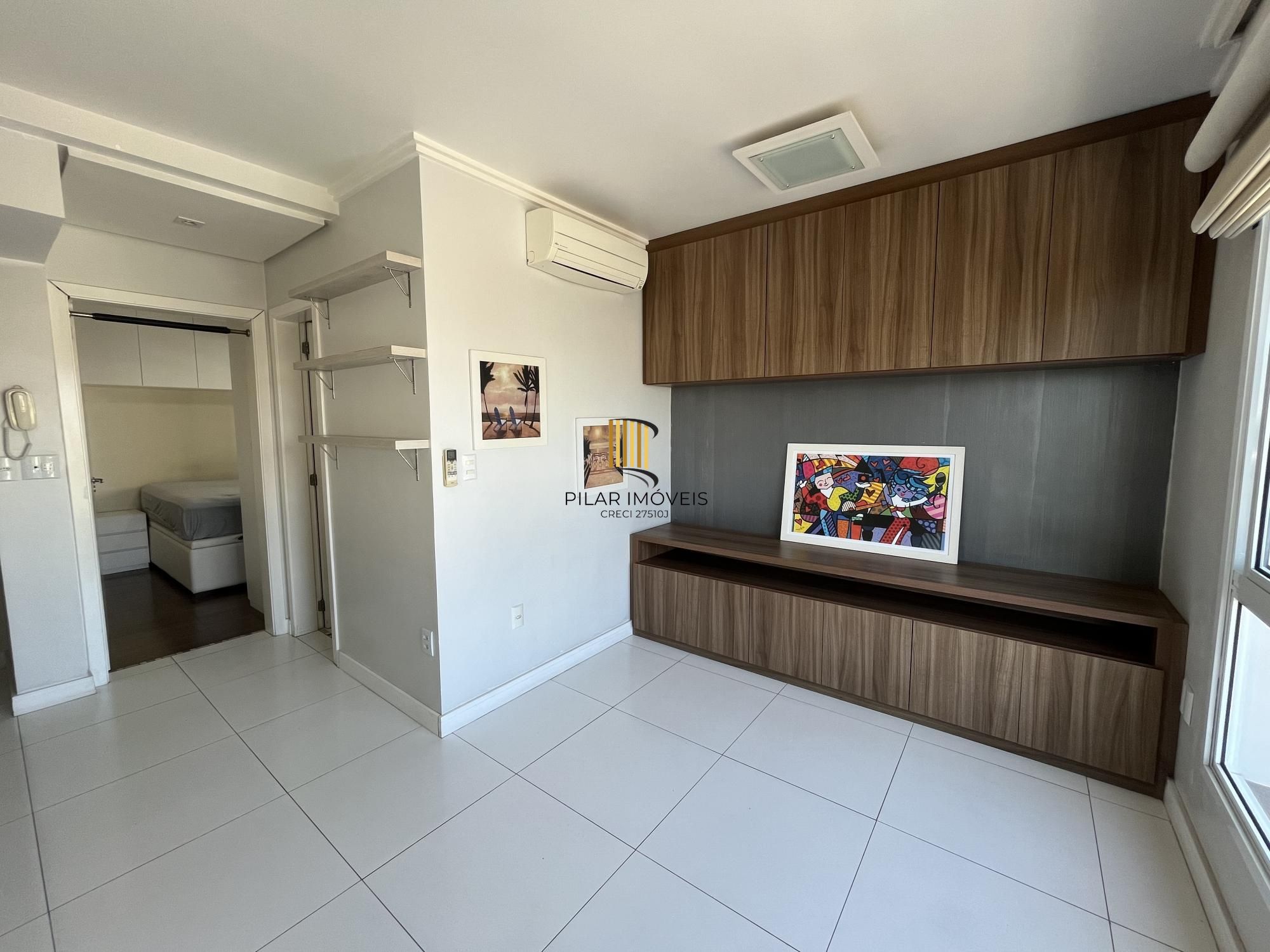 Apartamento de um quarto e uma vaga de garagem no bairro Menino Deus em POA/RS