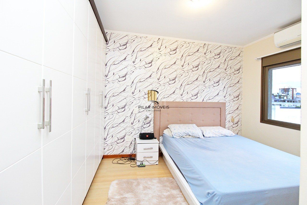 Apartamento de três dormitórios, suíte e uma vaga de garagem no bairro Santana