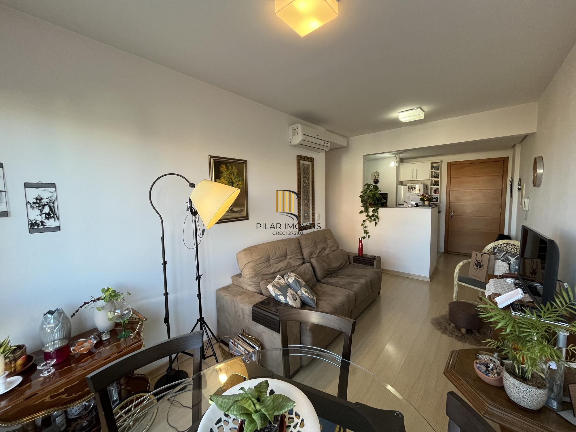 SPOT - Apartamento de um dormitório com garagem na Cidade Baixa