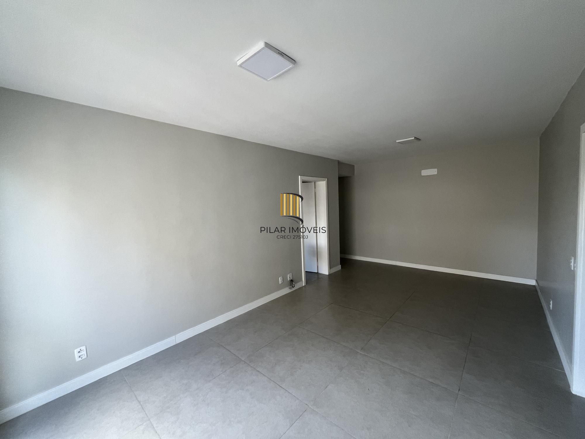 Apartamento de 3 quartos, suíte e 1 vaga de garagem no bairro Menino Deus em POA