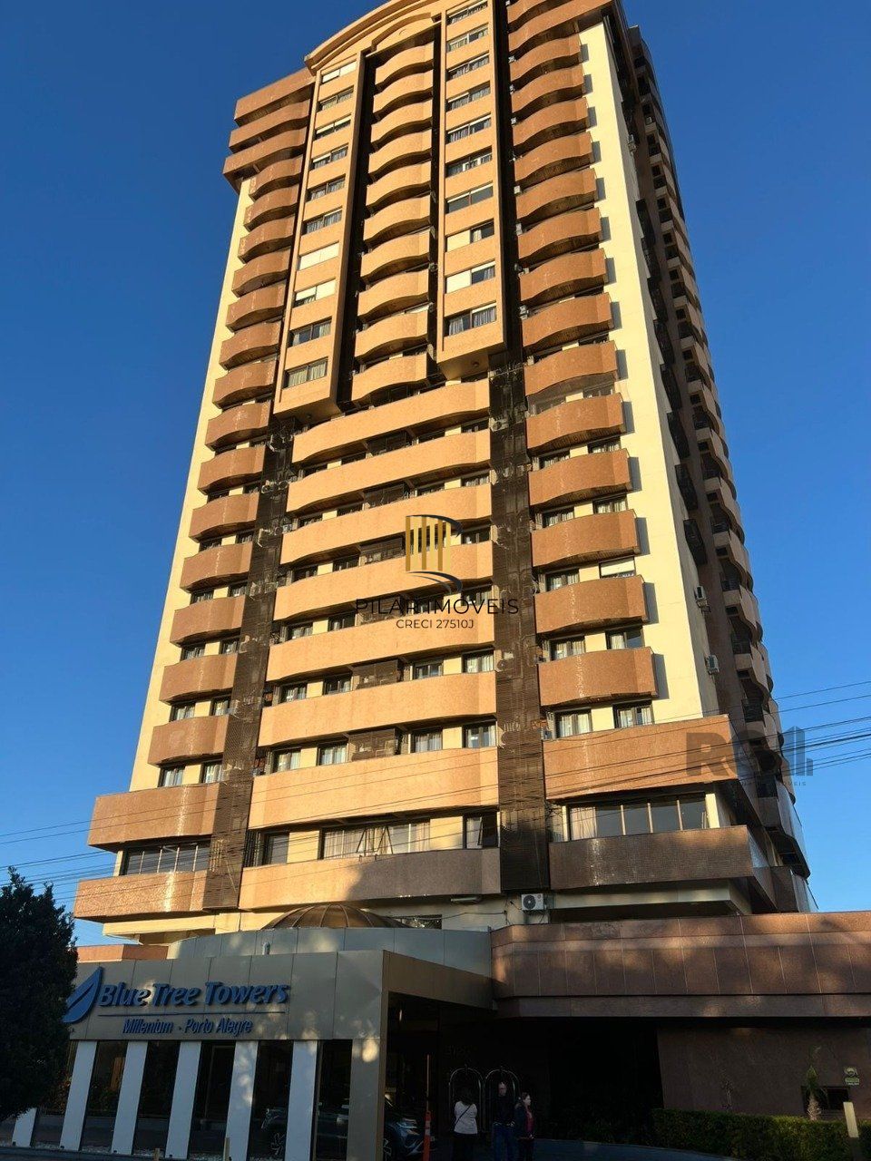 Flat semimobiliado, uma vaga, no bairro Praia de Belas em Porto Alegre - Pilar Imóveis