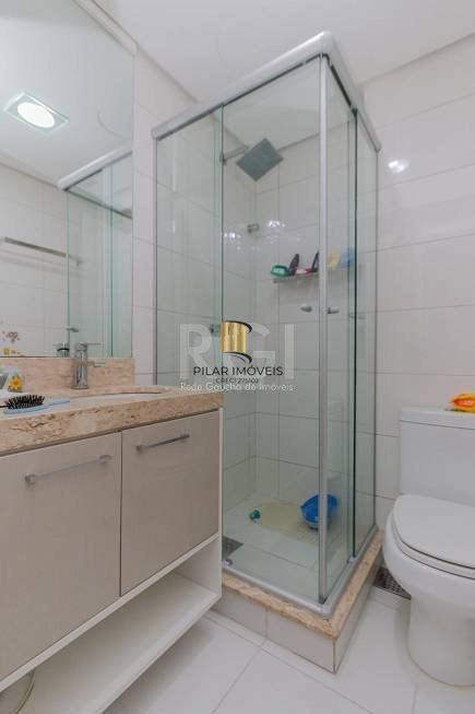 Apartamento de 3 dormitórios e 1 suíte no bairro Floresta em Porto Alegre