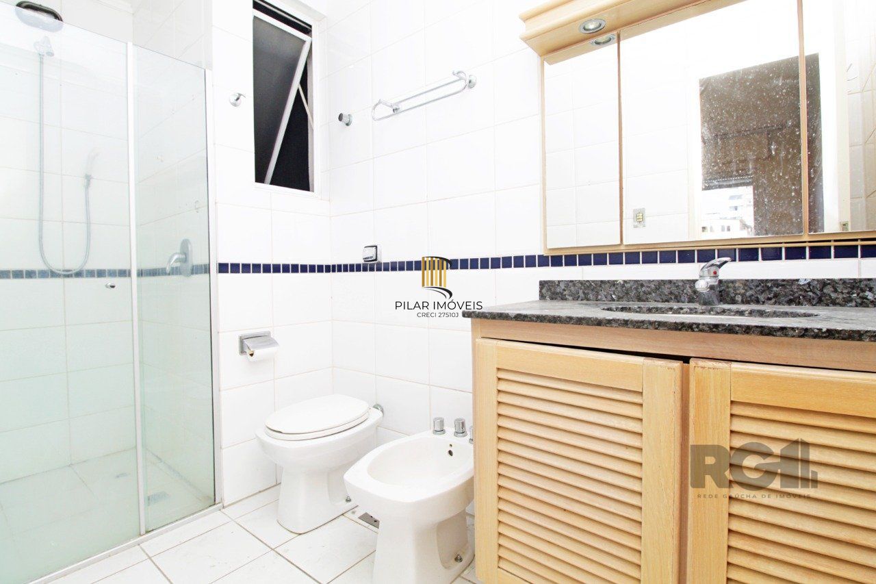 Venda Apartamento de três dormitórios, 01 vaga de garagem, com elevador