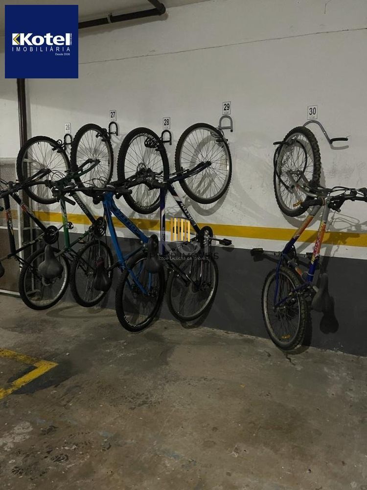 Apartamento de 2 quartos, suíte e 1 vaga de garagem no bairro Cidade Baixa