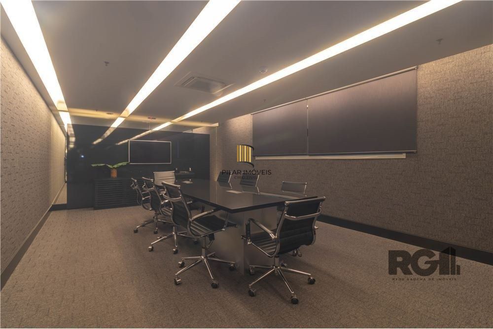 Sala comercial com 36,7 m² de área privativa e 1 vaga(s) de garagem. Localizado na Rua/Av. Doutor Nilo Peçanha, no bairro Bela Vista em Porto Alegre.