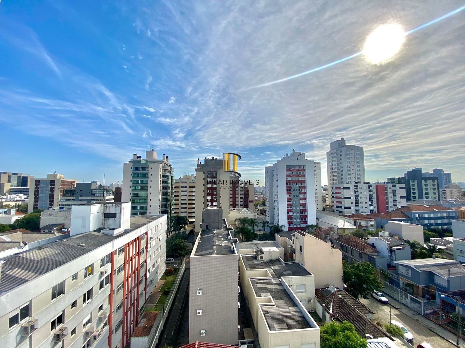 Apartamento de 2 quartos e 1 vaga de garagem no bairro Menino Deus Porto Alegre