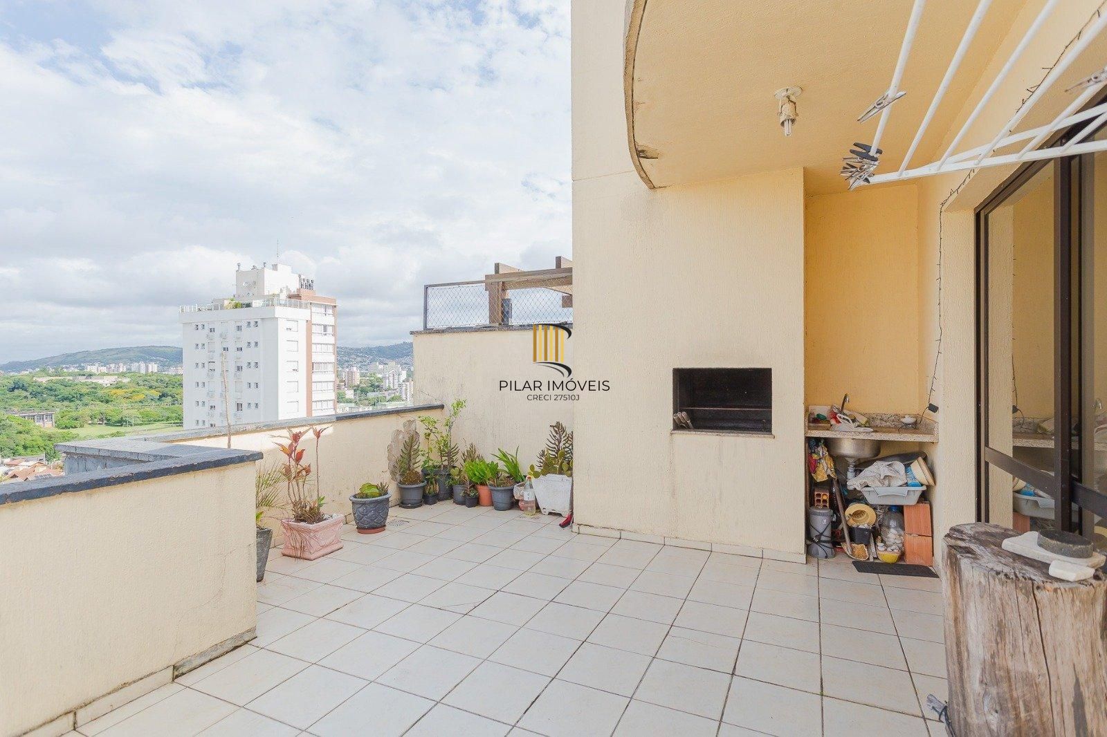 Cobertura de 3 quartos, 2 suítes e 2 vagas de garagem no bairro Petrópolis POA
