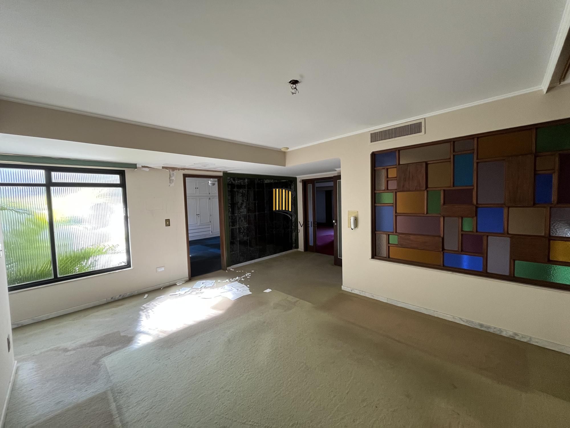 Casa de 4 quartos, 2 suítes e 2 vagas de garagem no bairro Boa Vista em POA