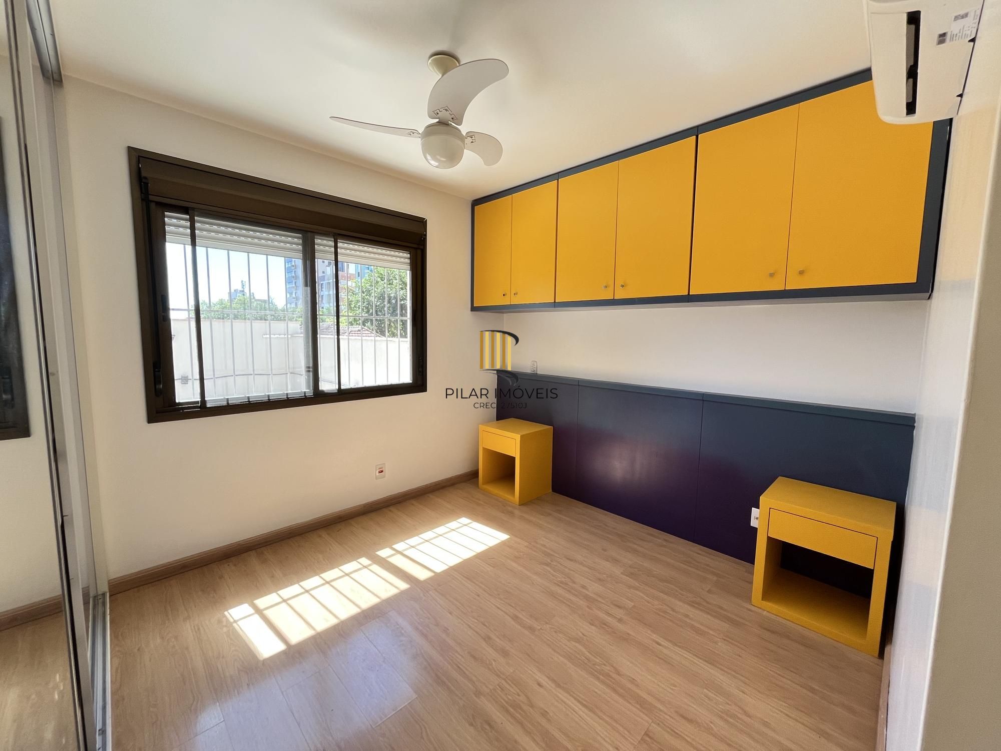 Apartamento de 3 quartos, suíte e 2 vagas de garagem no bairro Petrópolis.