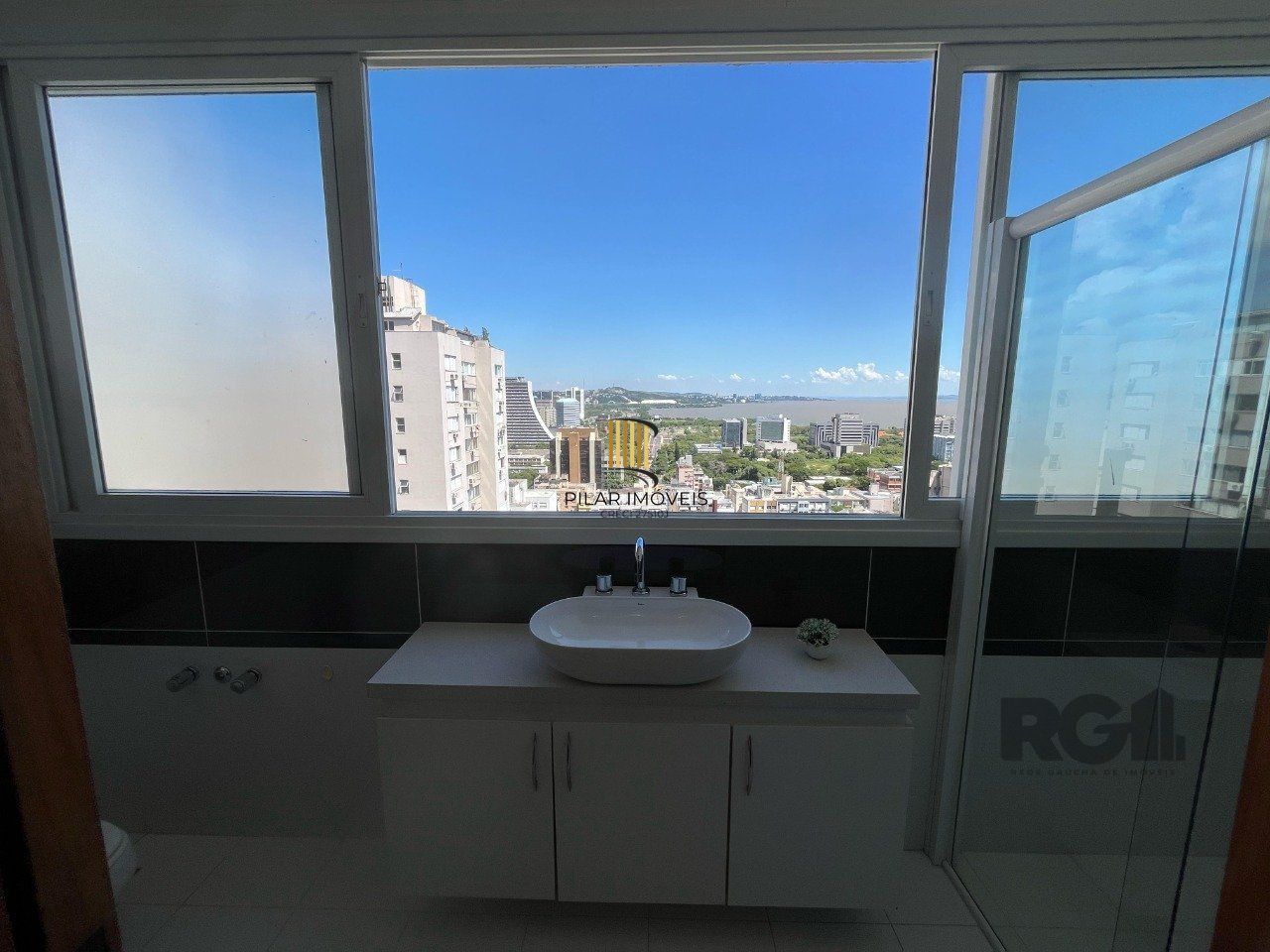 Apartamento 3 dormitórios no bairro Centro