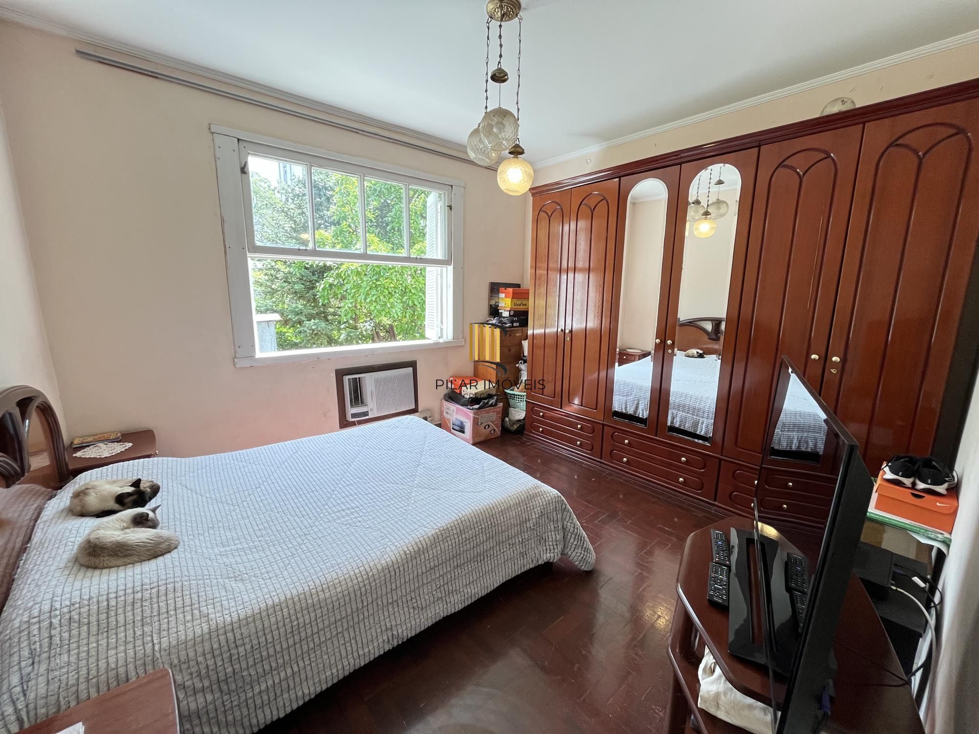 Apartamento de 3 quartos com dependência de empregada bairro Moinhos de Vento