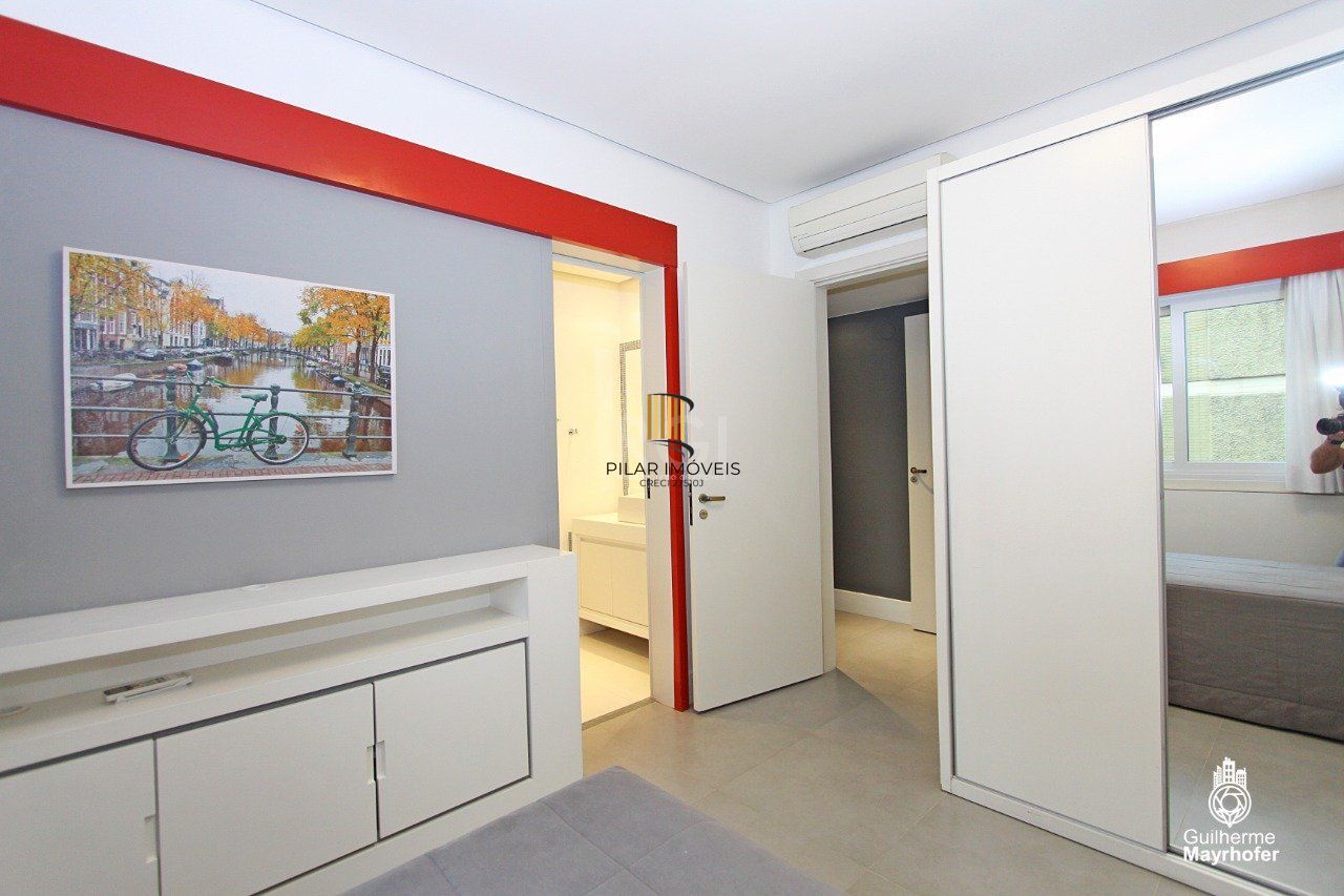 Cobertura para Venda - 327m², 3 dormitórios, sendo 3 suites, 5 vagas - Petrópolis